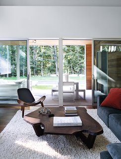 Art-Filled Hamptons Vacation Home - Photo 8 of 12 -