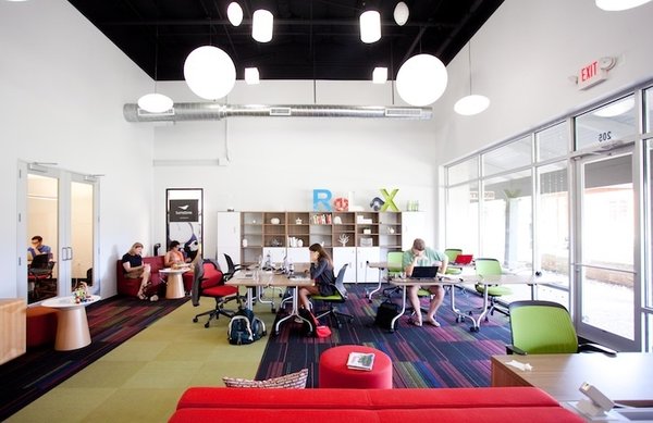 13 Inspiring Coworking Spaces - Photo 4 of 13 -