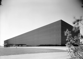 Eero Saarinen's Giant 1957 Masterpiece in New Jersey Restored and Reimagined - Photo 1 of 4 -