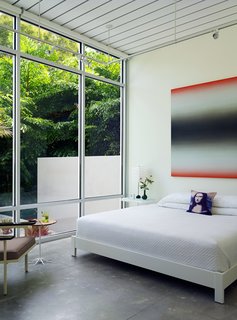 This Sparkling New Home Is a Perfect Remake of Classic Sarasota School Modernism - Photo 7 of 13 -