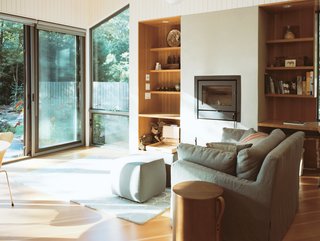 This Tiny New England Cottage Is a No-Frills Weekend Hideaway - Photo 3 of 12 -