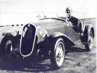 Le Corbusier: The Most Stylish Architect in History - Photo 3 of 7 - And while your accessorizing, I mean, try a roadster.