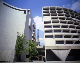Australian Embassy, Paris, France, 1973-77. Photo © Max Dupain