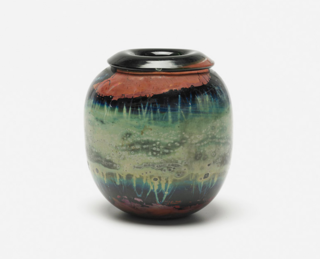 Vases by American Crafstman Kent Ipsen - Photo 1 of 4 -