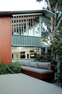 A Renovation Elevates This Humble Ranch Among its Iconic Midcentury Neighbors - Photo 2 of 10 -