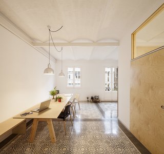 1930s Barcelona Apartment Gets a Minimal Makeover - Photo 4 of 8 -