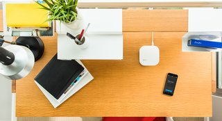 This Elegant Router Inspired by Eero Saarinen Will Declutter Your Desk - Photo 4 of 4 -