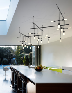 The Lighting Designer Who Has Melded Form with Function for Decades - Photo 7 of 10 -
