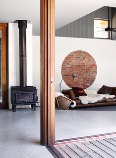 Simplicity Rules at this Family Beach House Designed to Double as a Rental - Photo 4 of 11 -