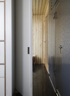 This Futuristic Prefab in Spain Has All the High-Tech Gizmos of a Spaceship - Photo 4 of 9 -