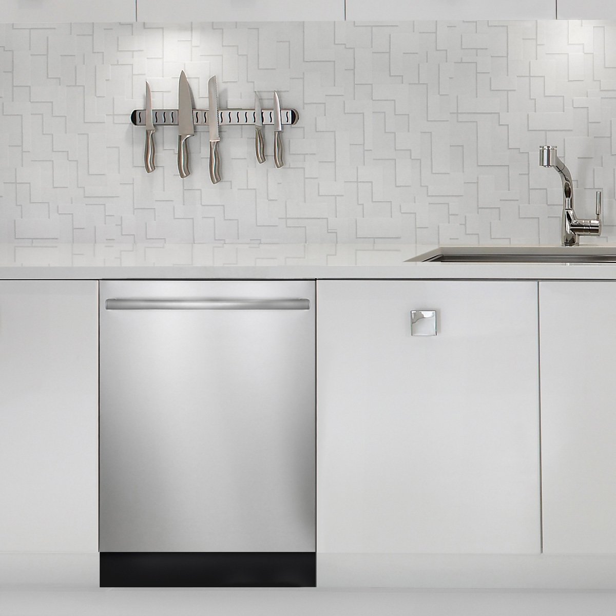 Bosch appliances' modern European look works flexibly in many kitchen types, from transitional to contemporary.