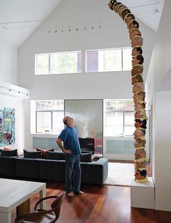 Art-Filled Hamptons Vacation Home - Photo 2 of 12 -