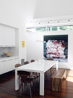 Art-Filled Hamptons Vacation Home - Photo 3 of 12 -