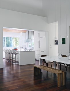 Art-Filled Hamptons Vacation Home - Photo 5 of 12 -
