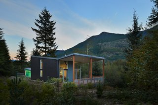 The jagged edges of the roof are meant to resemble the surrounding peaks of the Cascades. The exterior HardiePanel vertical siding is painted "dark pewter" by Benjamin Moore.