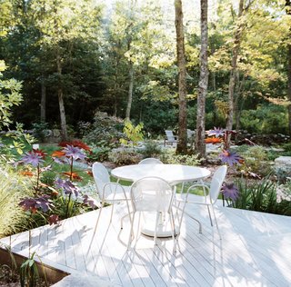 This Tiny New England Cottage Is a No-Frills Weekend Hideaway - Photo 2 of 12 -