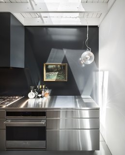 Could You Find Your Dream Home in an Old Abandoned Workshop? - Photo 4 of 9 -
