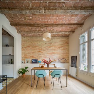 In Barcelona, Vaulted Ceilings Are Always a Win - Photo 1 of 5 - Nook Architects renovated an apartment in a 1931 building in Barcelona's Eixample district for a young woman who travels often for business. 