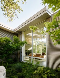 A Meadow With Amenities - Photo 3 of 10 - Overhangs around the perimeter help prevent interior heat buildup and glare. 
