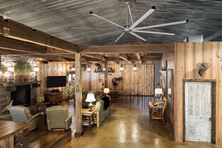 The World's First Smart Ceiling Fan Cuts Energy Bills in Summer and Winter - Photo 5 of 8 - For larger spaces, Big Ass Solutions offers the more powerful Isis and Essence (pictured). Their ceiling fans come in a variety of sizes, from eight inches to 24 feet in diameter, to suit all rooms. 