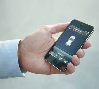 New Porsche Cayenne Editions Promise Greater Efficiency Without Compromising Performance - Photo 7 of 7 - The Porsche Car Connect smartphone app allows user to access important vehicle information and a range of functions remotely. 