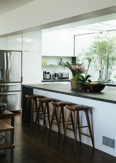 The Home Tours of Dwell on Design 2016 - Photo 7 of 8 - A renovation by Dimster Architecture transformed a Beachwood Canyon home by repurposing and converting multiple rooms, creating a more open, modern dwelling. 