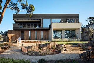 A High-Altitude Cabin, Renovated Farmhouse, and Mobile Prefab Round Out This Week's 10 Best Homes - Photo 7 of 10 - Via Contemporist, photo by Jack Lovel