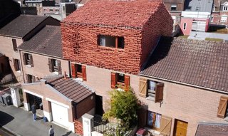 A Nest-Like Addition, Shape-Shifting Spaces, and More Make This Week's 10 Best Houses - Photo 3 of 9 - Via Iinhabitat, photo by D’Houndt + Bajart architects, Rogeaux and J. Lano