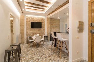 10 Rentable Homes in the World's Best Wine Regions - Photo 7 of 10 - Very close to emblematic buildings of the city as the Cathedral of the round and the Camino de Santiago and Amenities such as Calle Laurel and Calle San Juan. Very close to cafes and bars, it is a lively area over the weekend. Logroño is a city that never sleeps! 