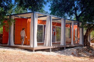 Project Name: Nomad Living