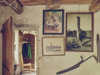Mine Dining - Photo 7 of 18 - The quarry is known for a 65-foot stone pillar, seen in photos in the den, that was chiseled by miners. 