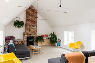 Formerly a Farm Workers' Cottage, This Cool Norfolk Home Costs Just Over $1 Million - Photo 6 of 10 -