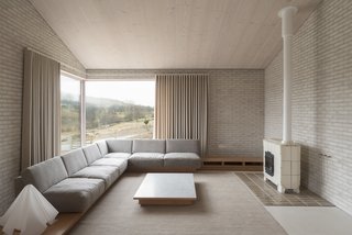 6 British Vacation Homes You Can Stay in That Were Designed by Renowned Architects - Photo 2 of 12 -