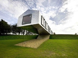 6 British Vacation Homes You Can Stay in That Were Designed by Renowned Architects - Photo 7 of 12 -