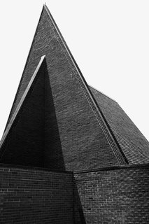 Ode to a Forward-Thinking America: Columbus, Indiana - Photo 16 of 18 - First Baptist Church (Harry Weese, 1965)