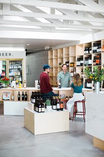 A Modern Liquor Market in Culver City Reminds the Neighborhood to Drink Well - Photo 5 of 8 -