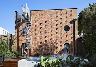 A Creative Brick Extension That’s Designed to Adapt With a Growing Family’s Needs - Photo 6 of 15 -