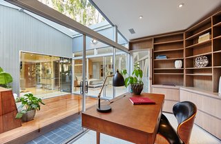 A Hexagonal Midcentury Residence in Southern California Offered at $3.3M - Photo 7 of 9 -