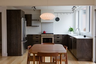 A Family-Run Operation Refreshes a Portland Midcentury, Now Offered at $899K - Photo 10 of 13 -