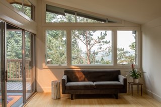 A Family-Run Operation Refreshes a Portland Midcentury, Now Offered at $899K - Photo 5 of 13 -