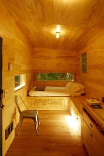 The cabin comes equipped with board games and books.