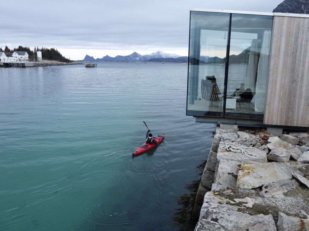 Stinessen placed each cabin carefully in order to ensure the best possible views and the right amount of privacy.