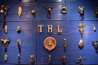 The first thing you’ll notice when you walk in the space is the blue painted wall that’s filled with a collection of door knockers. Owners Mellisa and David explained that the wood came from old rotting table tops that they let dry for two months before painting them blue and posting them up on the wall. They’ve collected the door knockers themselves at flea markets throughout their travels. Each one means something special to them.