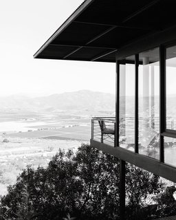 The cottages look out to views of neighboring wineries.<span> <a href="/discover/dwellpow" target="_blank">#dwellpow</a></span>