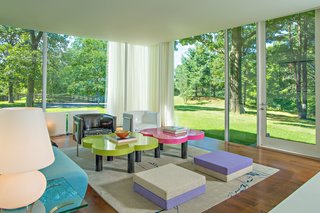 A Thomas Phifer-Designed Glass-and-Steel Masterpiece For Sale - Photo 8 of 14 - Shown here is the living space that can be found in the guest house.