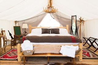 At the Vail location, designer Cassie Novick sourced western, ranch-inspired furnishings from local markets, estate sales, and flea markets. In the tents, you’ll find Native American-inspired details, special books, and maybe even some vintage board games. 
