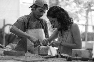 Caravana Americana Showcases the Passion of Latin America’s Design Community - Photo 8 of 15 - Caterina Moretti, Peca’s head designer and studio director, is shown here working closely with a marble object.