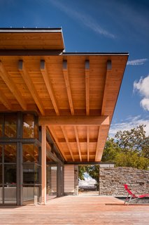 Halls Ridge Knoll Guest House - Photo 2 of 4 - Photography by Nic Lehoux