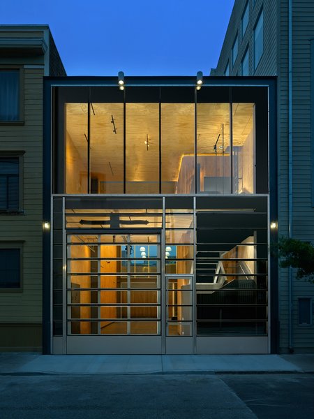 At each end of the tube, expansive glass presents the new interior as an ever evolving deep “stage” directly onto the street – a “mise-en-scene” of the workshops numerous fabrication projects, revolving exhibits, and energetic educational programs.
#gallery #creativespace #facade #sanfrancisco #workshop #interstice #intersticearchitects #cesarrubio #cesarrubiophotography Photo of Minna Street DREAM:shop modern home