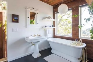 My Escape to the Hollywood Hills - Photo 4 of 4 -